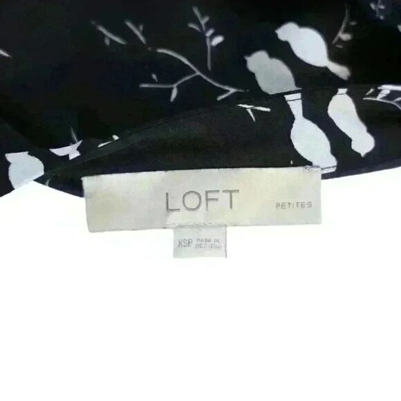 Ann Taylor LOFT Black Lovebirds Blouse V Neck Long Sleeve Sheer Tie Back Size XS - Picture 4 of 9